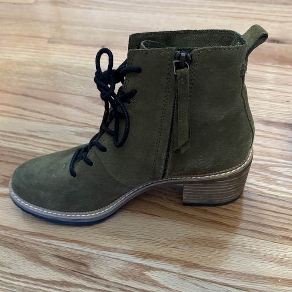 Toms Forest Green Lace-Up Boots - Picture 11 of 15